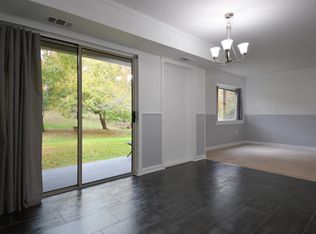 5105 Crossfield Ct APT 3, Rockville, MD 20852