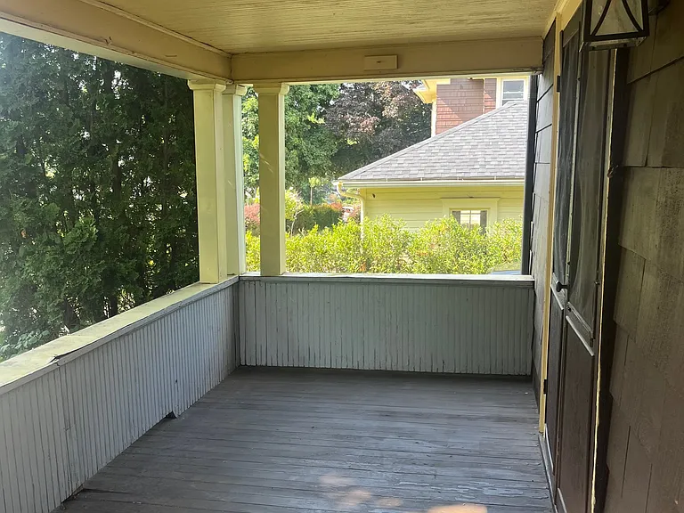 311 Buckingham Ave #1 — Photo 26