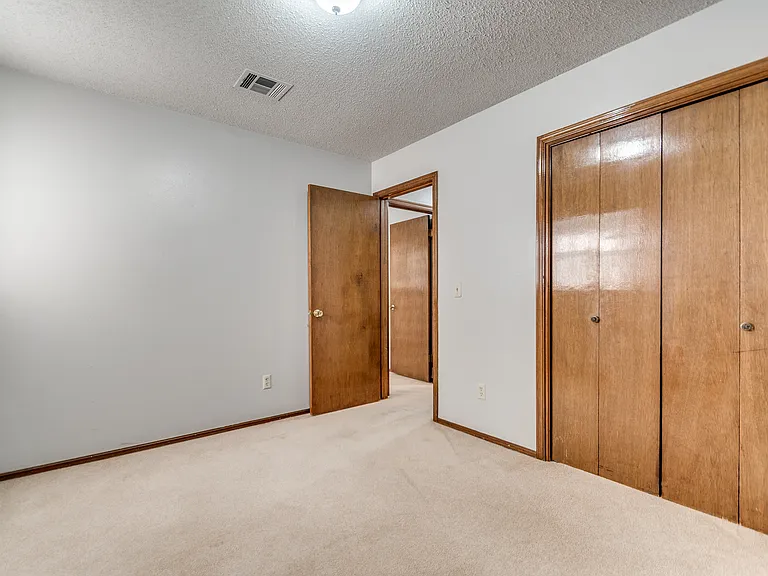5113 S Sage Ave — Photo 8