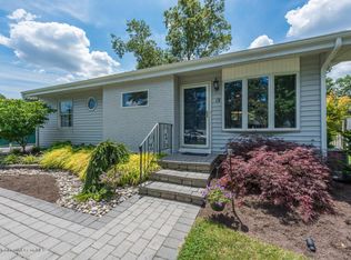 19 Chestnut Hill Dr, Toms River, NJ 08755