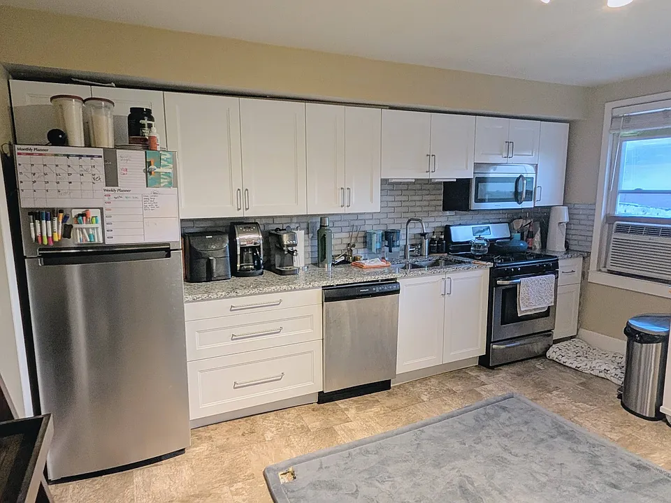Large eat in kitchen