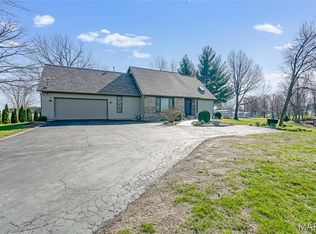 514 N West St, Raymond, IL