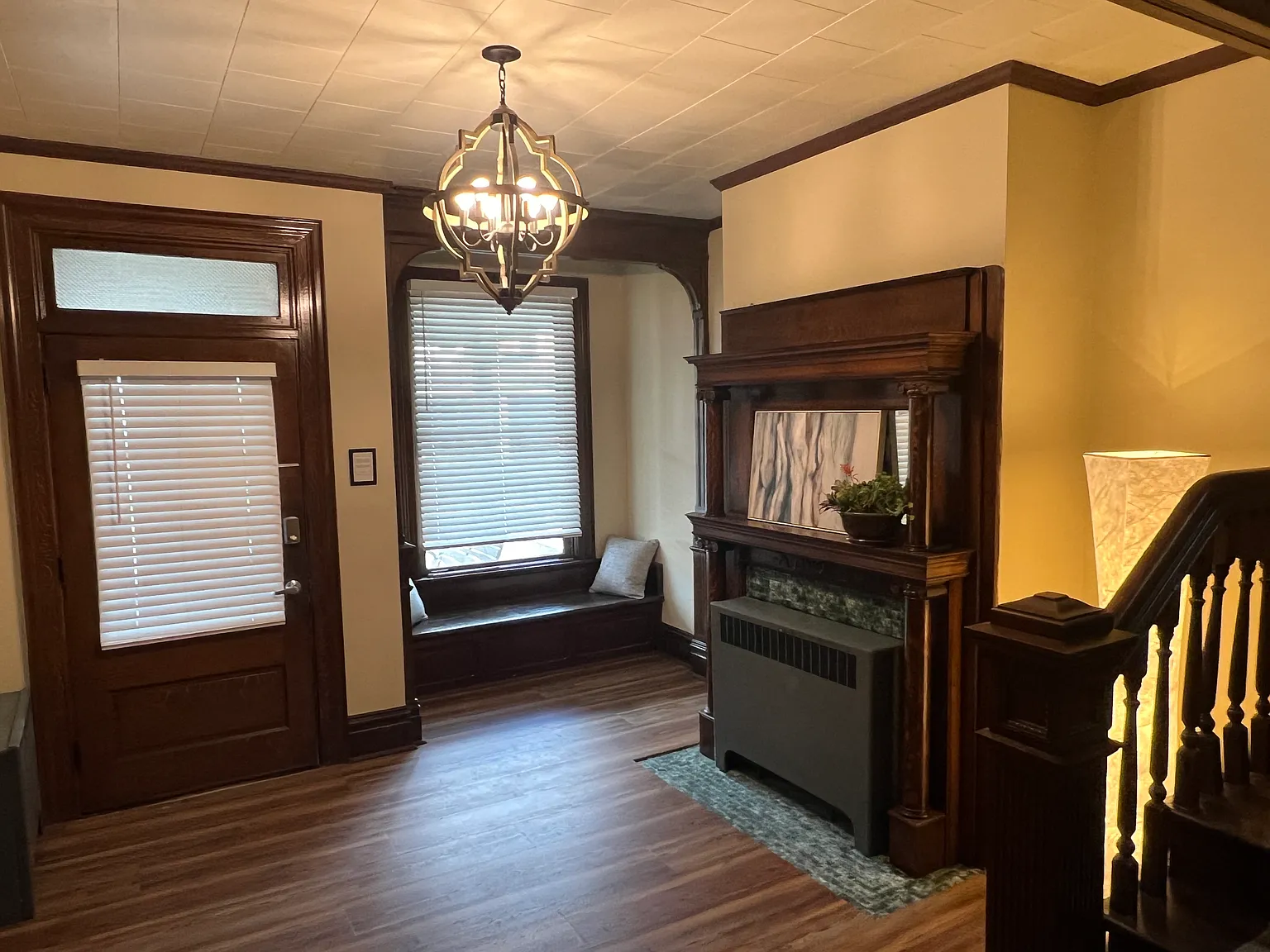 2 bed, $1,200 — Photo 2