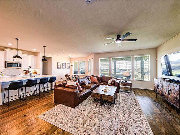 4th image of 131 Clear Creek Ln