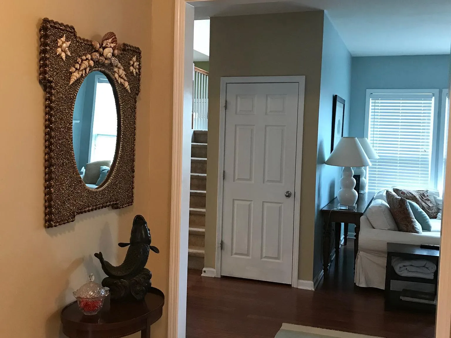 4 bed, 2.5 bath, 2700 sqft, $2,650 — Photo 4
