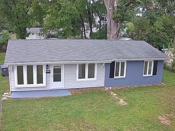 4th image of 7928 Russell Rd