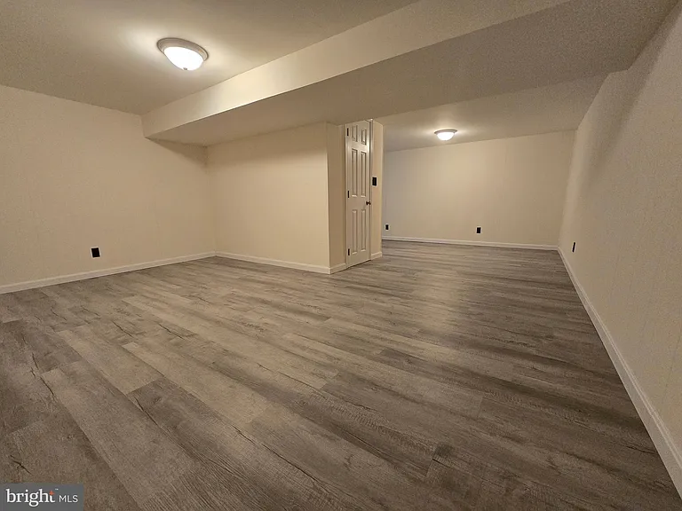 11 Glenwood Dr — Photo 36