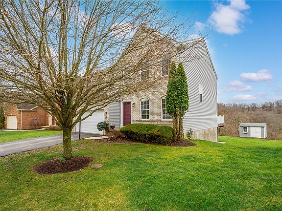 2nd image of 6042 Middlefield Dr