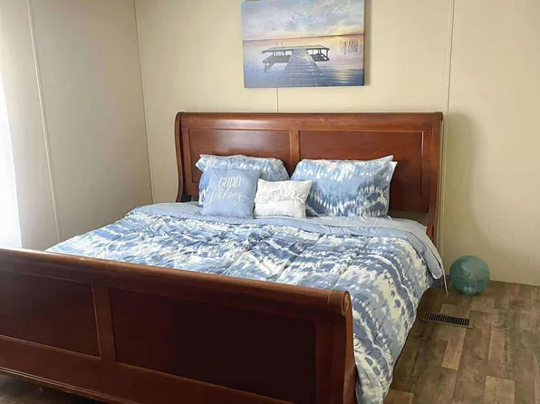 23350 Hideaway Dr, Senecaville, OH 43780