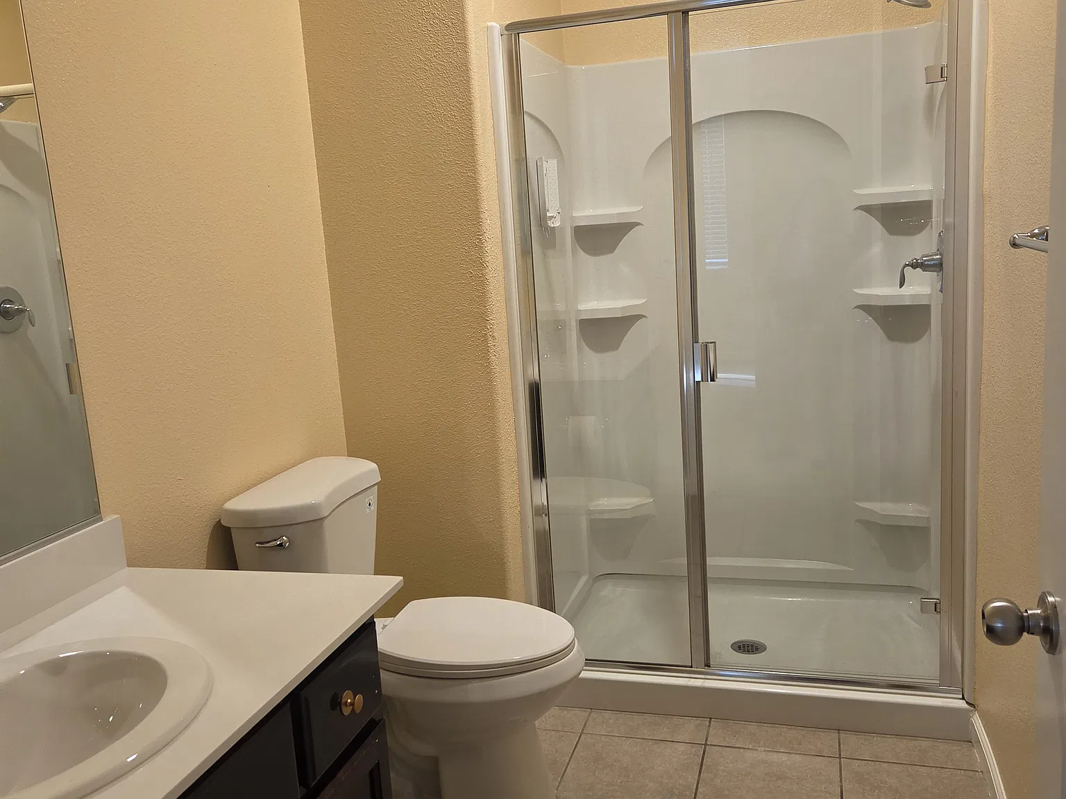 4 bed, 2620 sqft, $3,750 — Photo 2