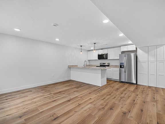 Kitchen / living area