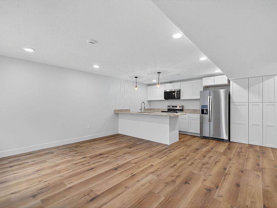 Kitchen / living area
