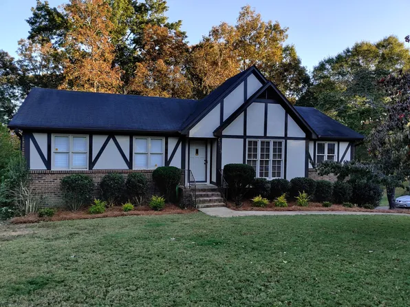 6219 Victoria Dr, Pelham, AL 35124