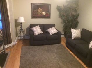 30 Young St #1, Newport, RI 02840