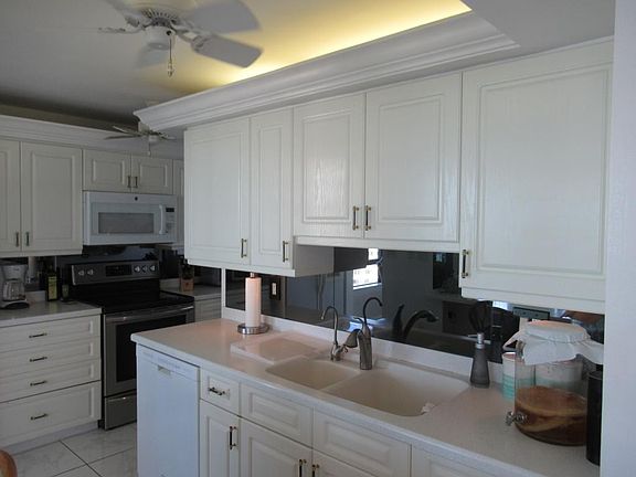 2nd image of 320 Seaview Ct APT 201