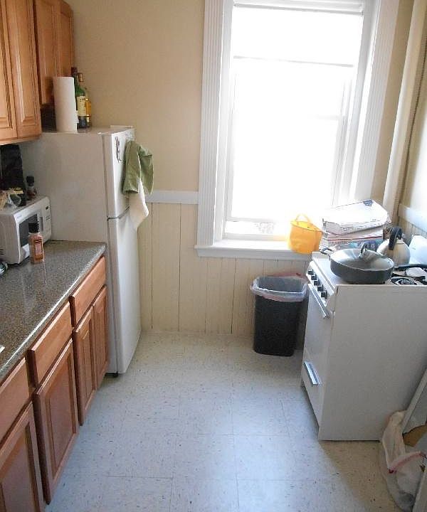 2nd image of 75 Chester St APT 07