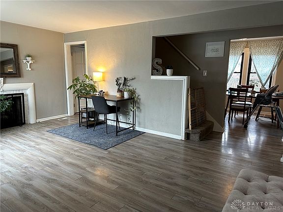 2nd image of 412 Schuyler Dr