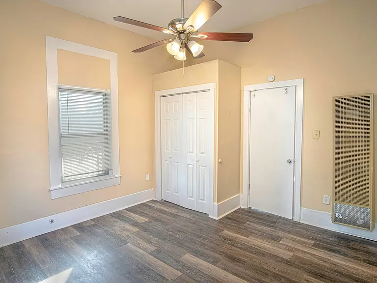 125 Southolme Ave — Photo 16