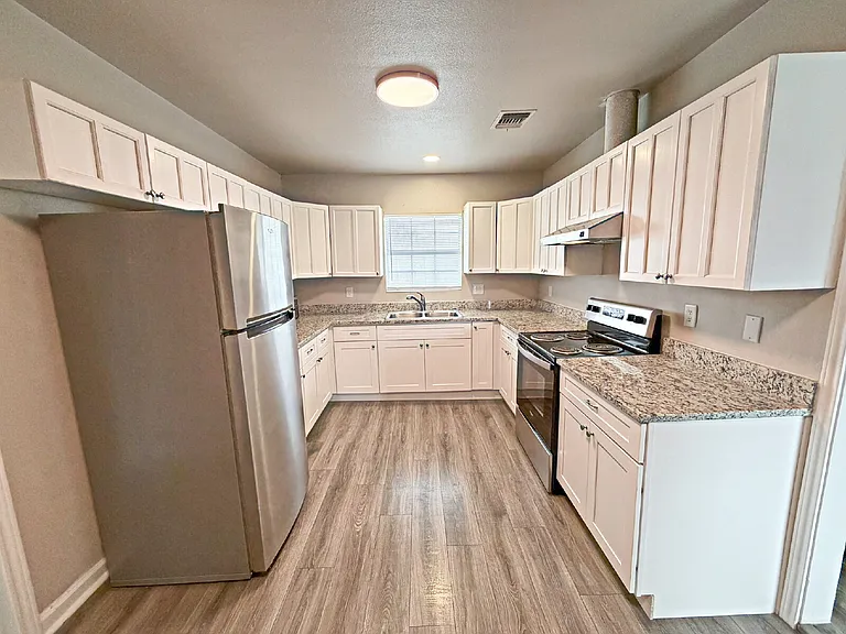 232 Cornell Ave #202 — Photo 10