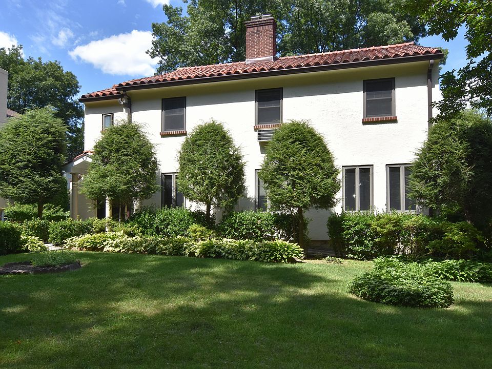 1st image of 95 Park Dr