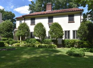 95 Park Dr, Bronx, NY 10464