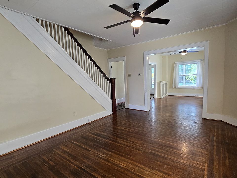 1st floor living room