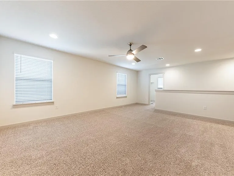 8304 Mimi Ln — Photo 13