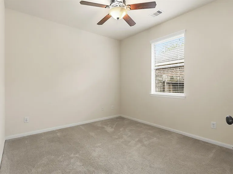 1911 Vale Brook Dr — Photo 21