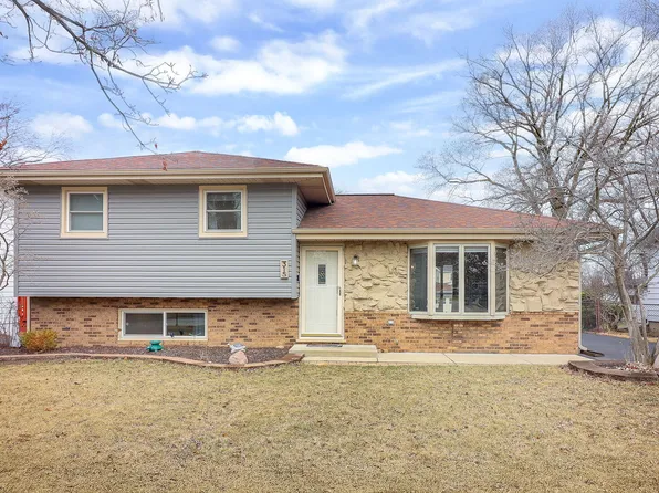 315 Rosehill Dr, Lemont, IL 60439