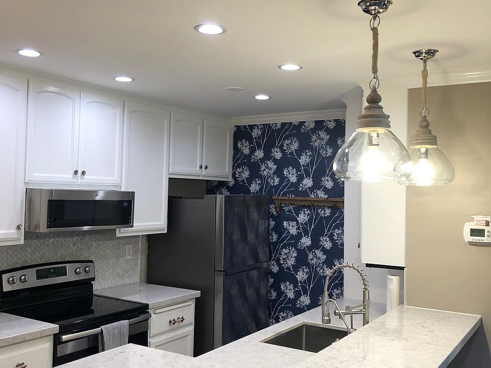 1st image of 23515 Lyons Ave Unit 225