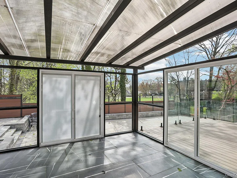 375 Hawthorne Ter — Photo 22