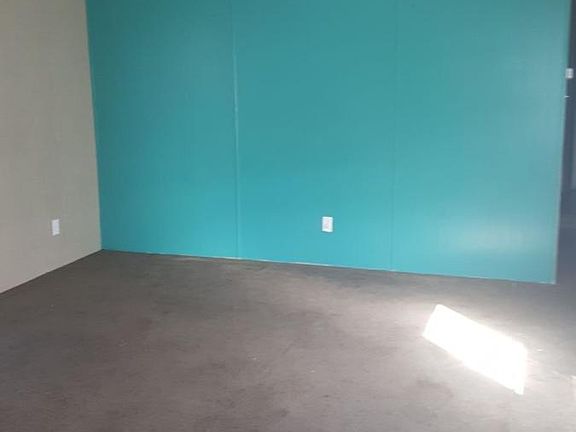 5th image of 46 Tropicana Ave