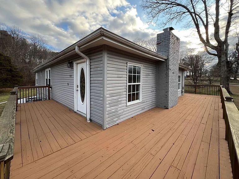 712 Canton Hollow Rd — Photo 1