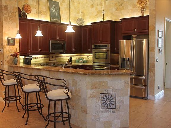 4th image of 10375 SW Fiddlers Way