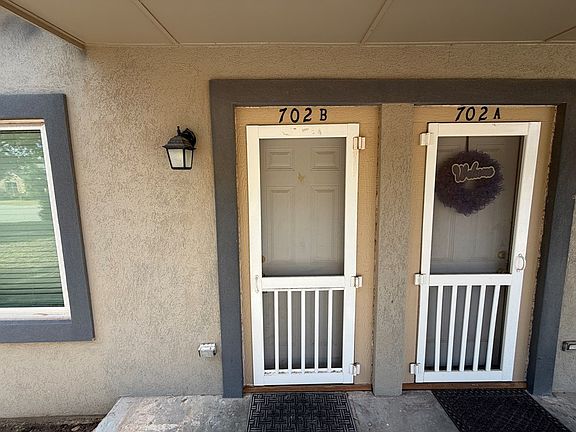 2nd image of 702 W Kansas Ave