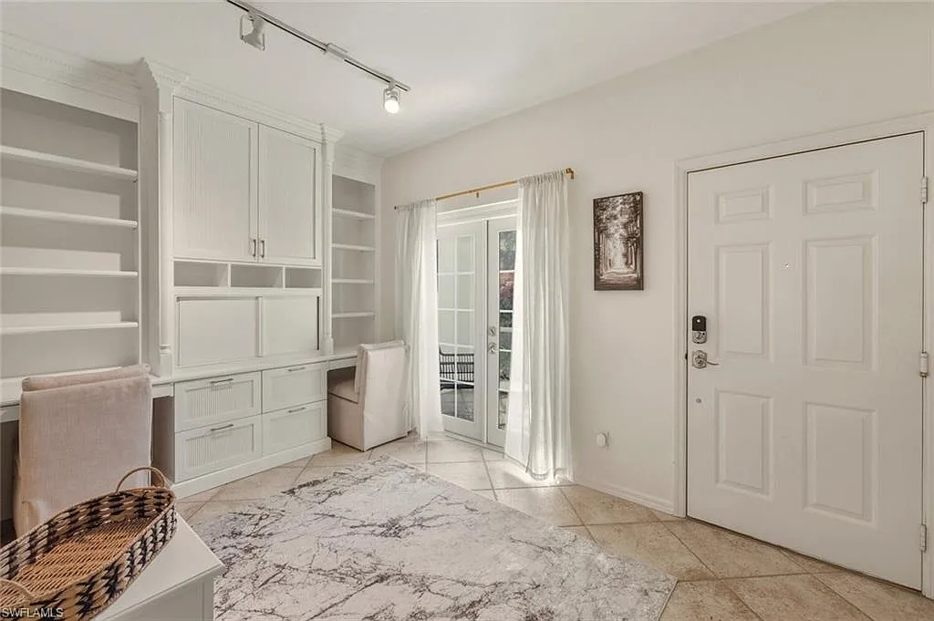 2 bed, 2.0 bath, 1203 sqft, $7,500 — Photo 4