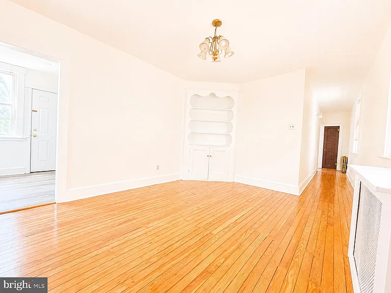 522 E Main St #B — Photo 10