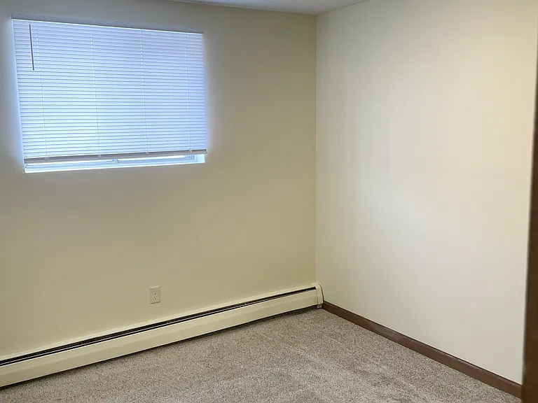 Hall Avenue Apartments — Photo 16