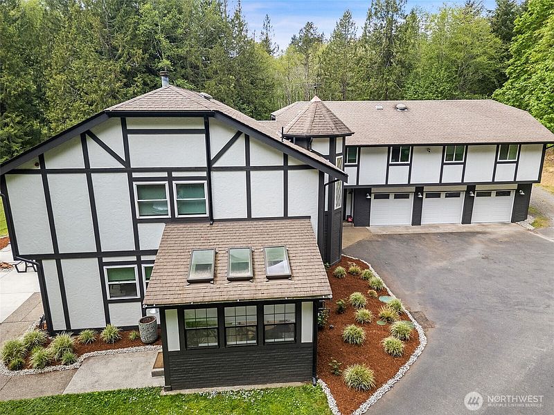 3rd image of 9300 86th Avenue NW