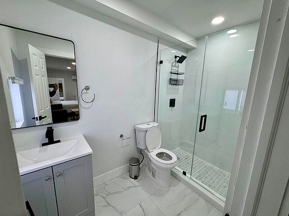 3rd image of 1050 NW 27th Ct