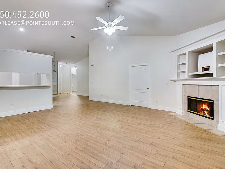 218 Diamond Cv — Photo 9