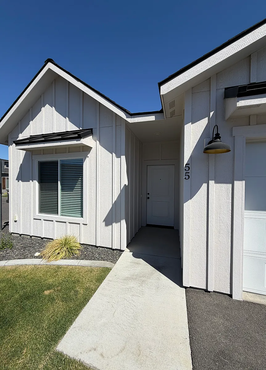 Building Photo - 5810 Midland Ln #55