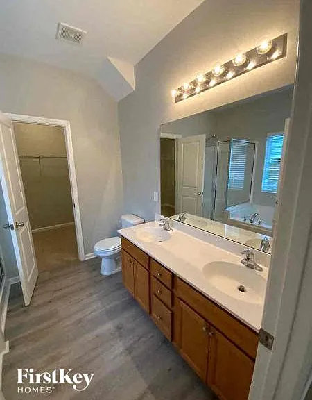 918 Laurel Oak Ln — Photo 12