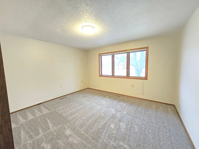 1805 S Bahnson Ave — Photo 12