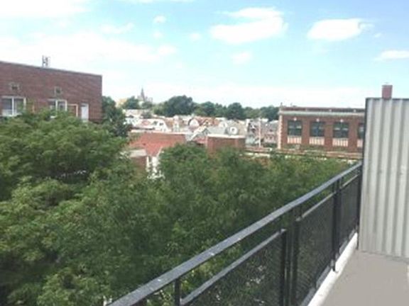 2nd image of 5611 94th St APT 6L