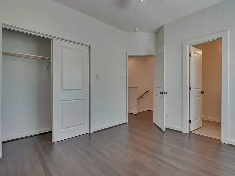 3117 Greene Ave — Photo 22