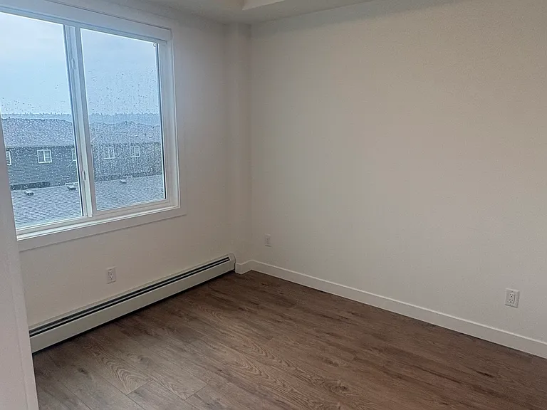 265 Wolf Willow Blvd SE — Photo 6