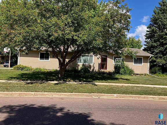 4th image of 6512 W Essex Dr