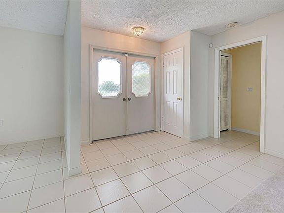 5th image of 1813 Plum Ln