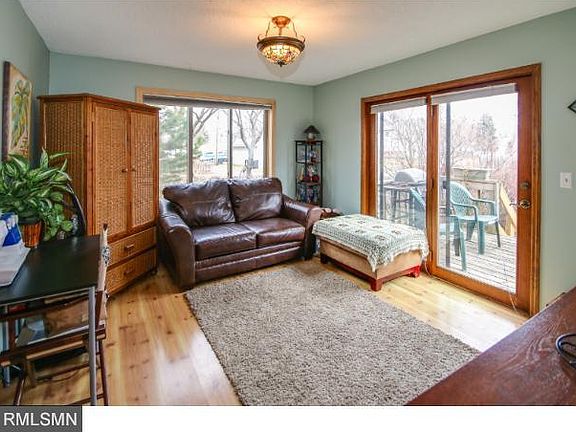 5th image of 712 26th Ave NE #1